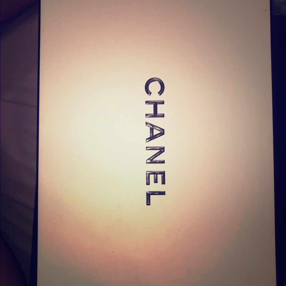 Chanel foundation